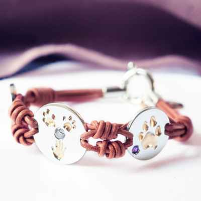 Lederarmband mit Pfotenabdruck und Diamant Lederarmband mit Pfotenabdruck und Diamant