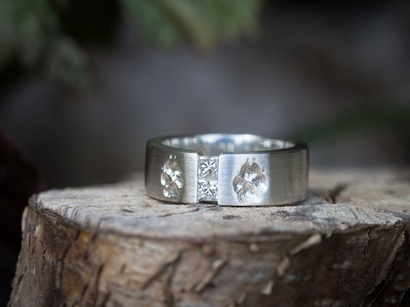 Sonderanfertigung Diamantring Mit Pfotenabdrucken Foya Schmuckdesign