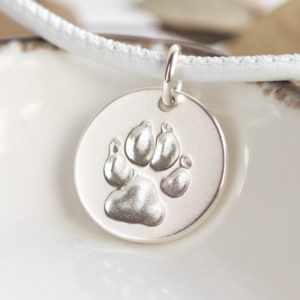 Kette Hund eigener Pfotenabdruck Kette Hund eigener Pfotenabdruck