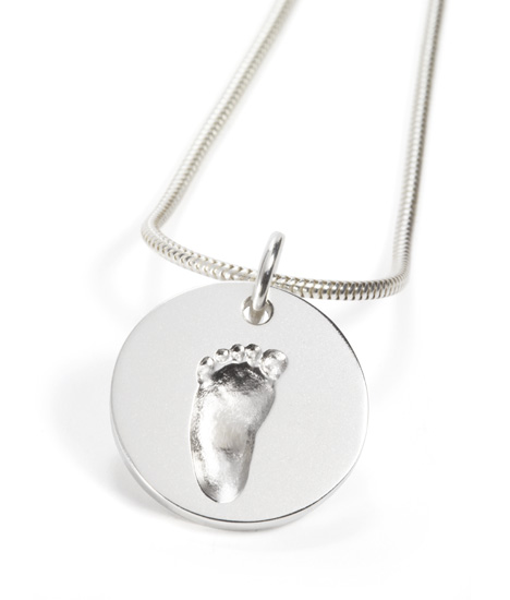 Kette mit Babyfuß