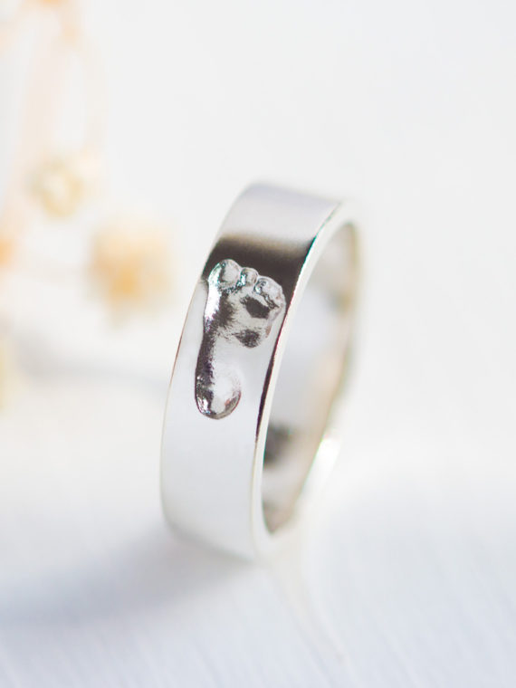 Eigenes Baby 3D Fußabdruck Ring graviert