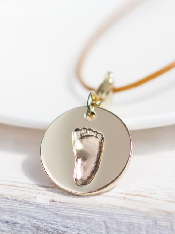 Fußabdruck Charm aus Gold